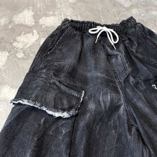 画像3: 【WONDERGROUND】BIG CARGO POCKET WIDE DENIM DARGO PANTS / BLACK / OS (3)