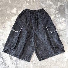 画像2: 【WONDERGROUND】BIG CARGO POCKET WIDE DENIM DARGO PANTS / BLACK / OS (2)