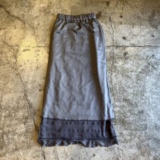 画像3: GREY COLOR MESH FRILL TIERED DESIGN LONG SKIRT / W22~W29 (3)