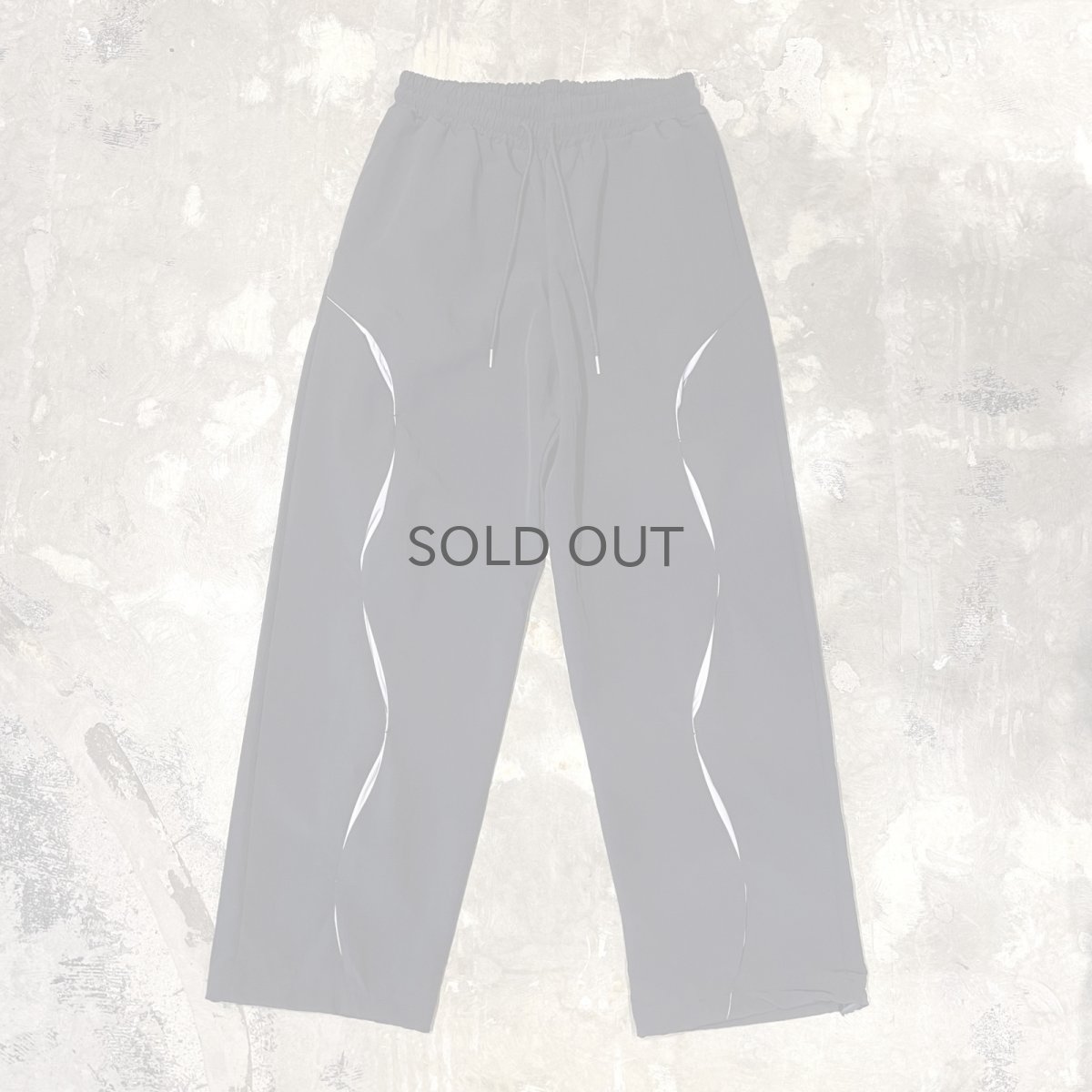 画像1: 【WONDERGROUND】WAVE NOTCH PATTERN NYLON PANTS / BLACK / OS (1)