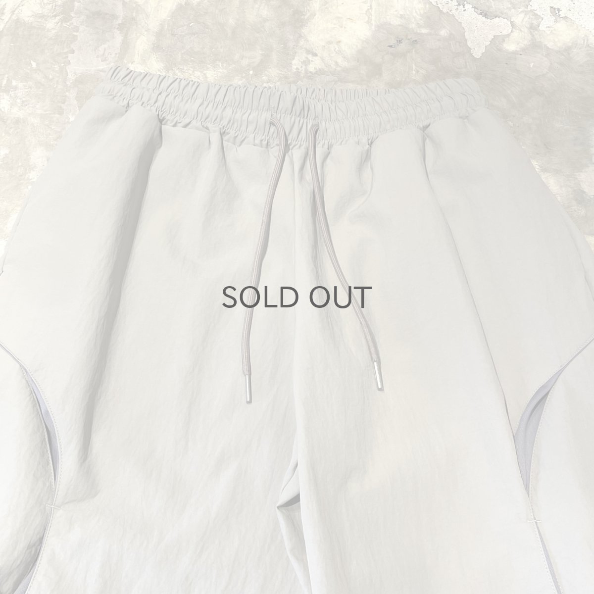 画像10: 【WONDERGROUND】WAVE NOTCH PATTERN NYLON PANTS / GRAY / OS (10)