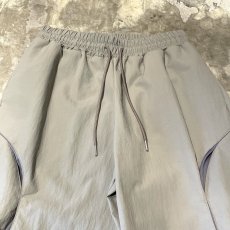 画像10: 【WONDERGROUND】WAVE NOTCH PATTERN NYLON PANTS / GRAY / OS (10)