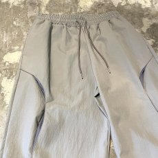 画像3: 【WONDERGROUND】WAVE NOTCH PATTERN NYLON PANTS / GRAY / OS (3)