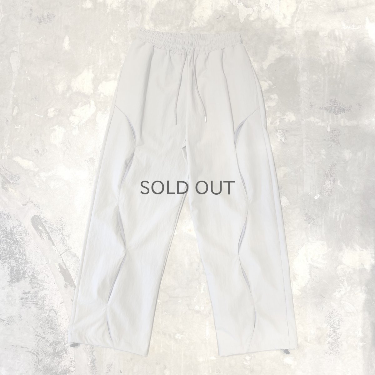 画像1: 【WONDERGROUND】WAVE NOTCH PATTERN NYLON PANTS / GRAY / OS (1)