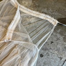 画像8: IVORY COLOR TIERED DESIGN  SHEER TULLE LONG SKIRT / ~W34 (8)