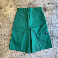 画像2: 【Dickies】GREEN COLOR DESIGN WORK HALF PANTS / W31 (2)