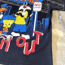 画像6: 90's "LOONEY TUNES" CHARACTERS OVER PRINTED S/S TEE / Mens L (6)