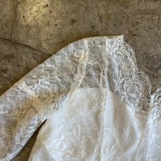 画像9: ALL OVER LACE PATTERN POINT FLARE DESIGN L/S TOPS / Ladies S~M (9)