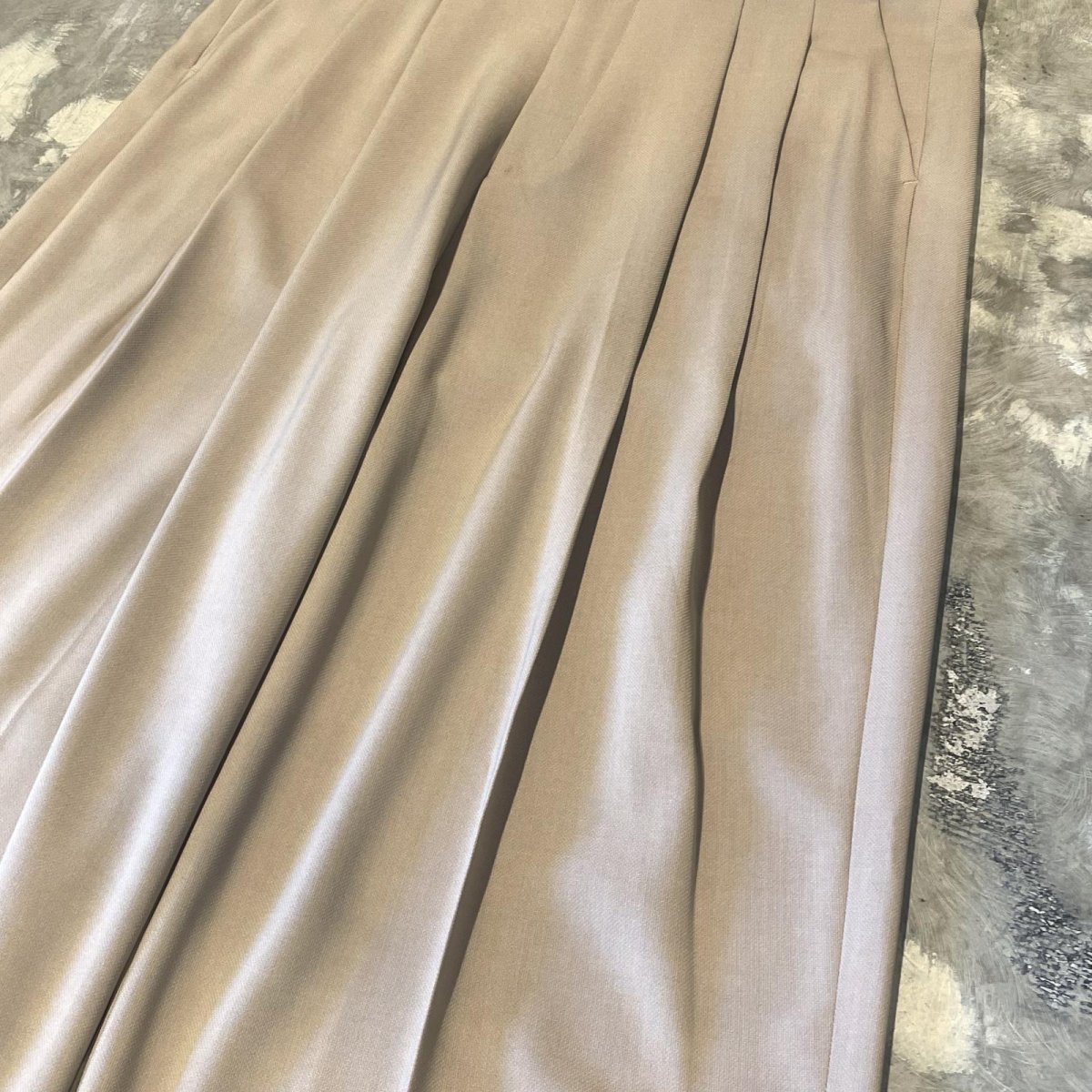 画像4: 【WONDERGROUND】2TUCK WIDE SILHOUETTE BELTED SLACKS / BEIGE / OS (4)