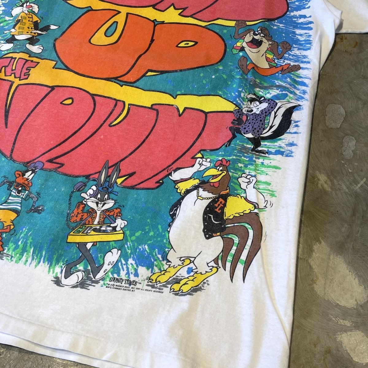 画像6: 90's "LOONEY TUNES" CHARACTERS PRINTED S/S TEE / Mens L / MEDA IN USA (6)
