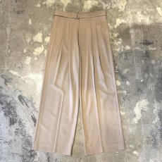 画像1: 【WONDERGROUND】2TUCK WIDE SILHOUETTE BELTED SLACKS / BEIGE / OS (1)