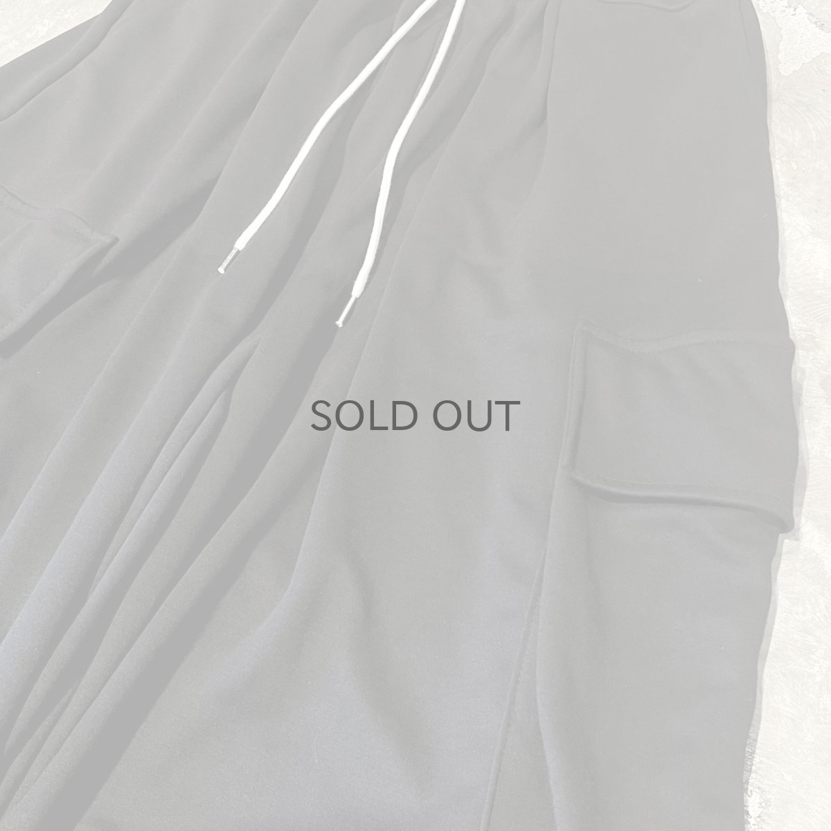 画像4: 【WONDERGROUND】BIG CARGO POCKET WIDE SWEAT PANTS / BLACK / OS (4)