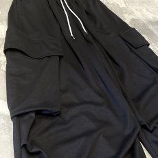 画像5: 【WONDERGROUND】BIG CARGO POCKET WIDE SWEAT PANTS / BLACK / OS (5)