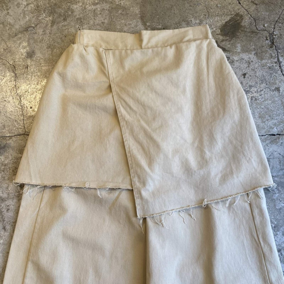 画像4: 【WONDERGROUND】CUT OFF WRAP SKIRT LAYERED PANTS / OS (4)