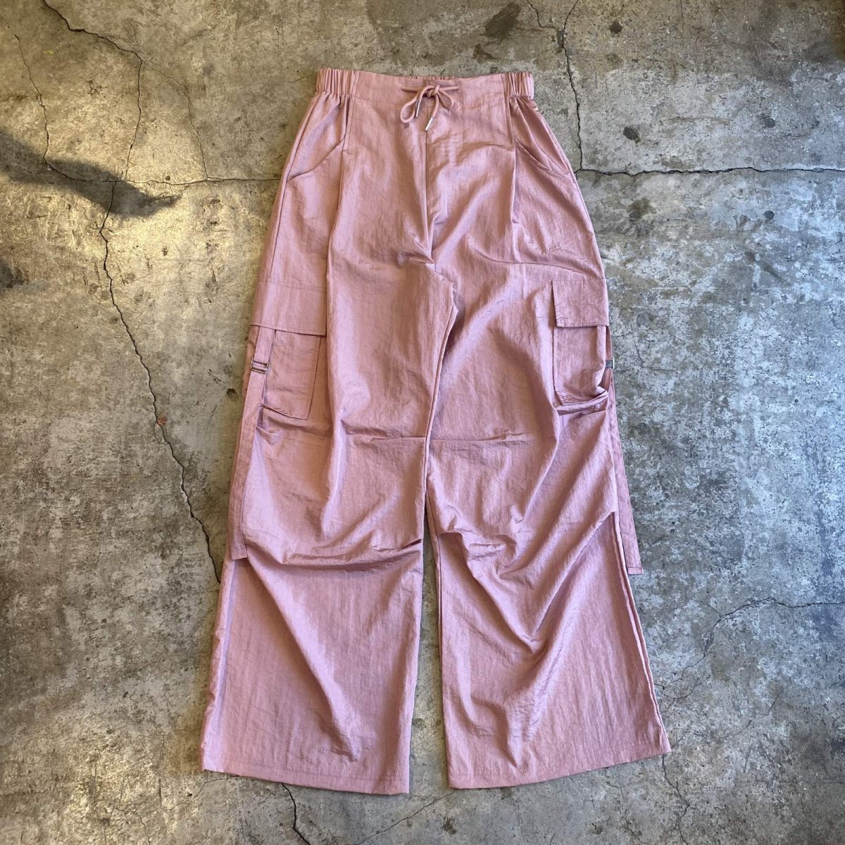 画像1: 【WONDERGROUND】LUSTER COLOR BELTED CARGO PANTS / PINK / OS (1)