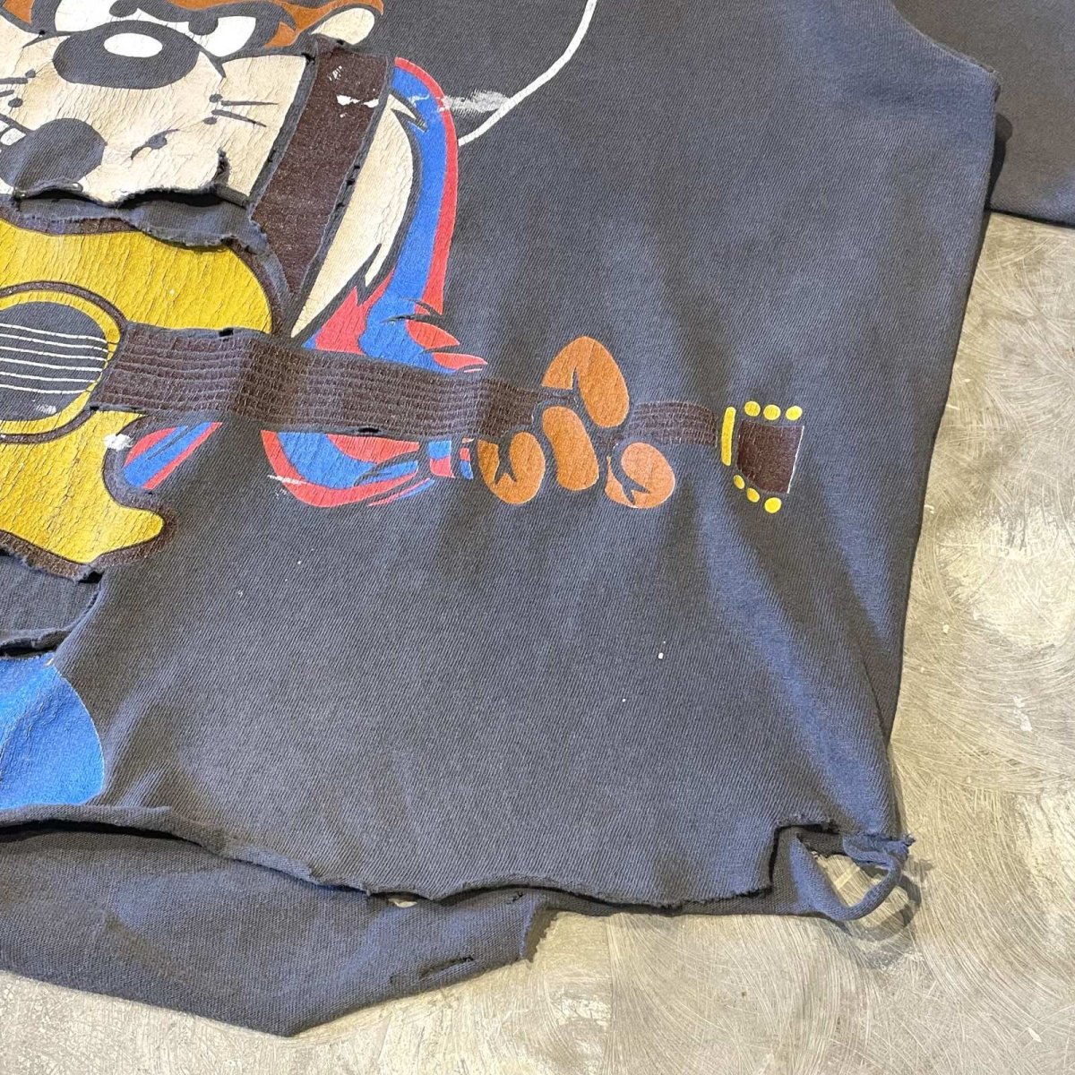 画像6: OLD "TAZMANIAN DEVIL" BOTH SIDE PRINTED CRASH DAMAGE S/S TEE / Mens M (6)