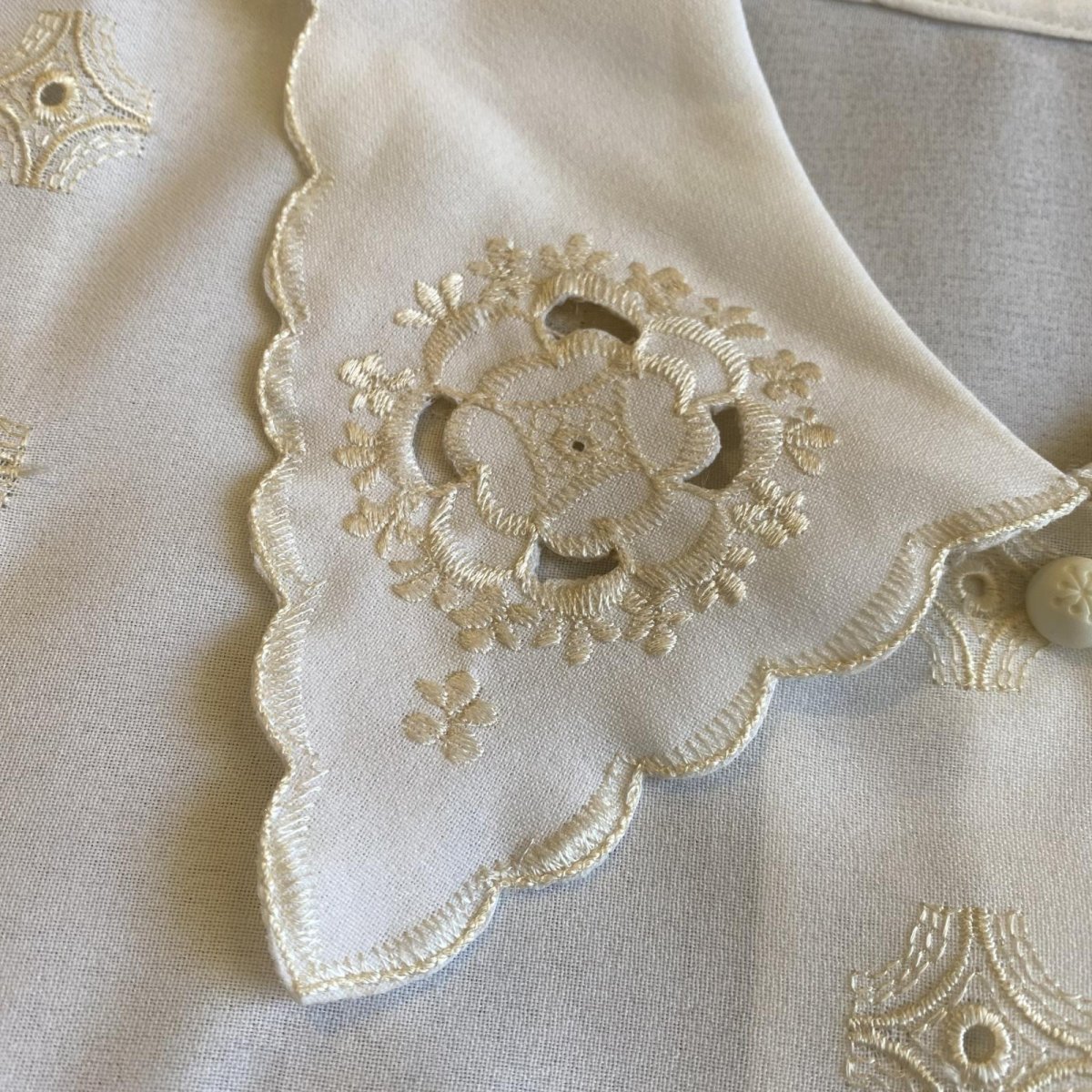 画像4: DESIGN EMBROIDERY PATTERN SHEER S/S SHIRT / Ladies M (4)