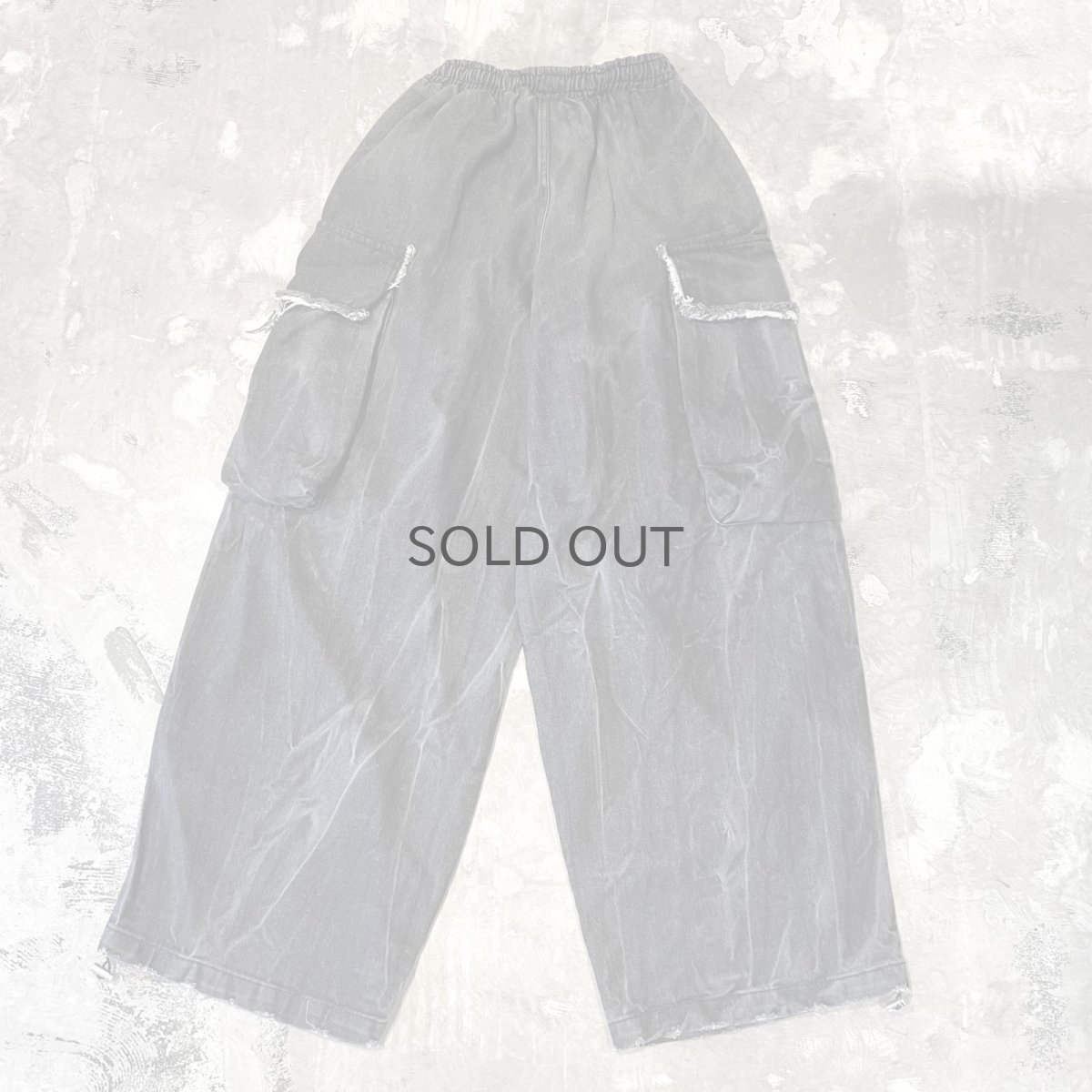 画像2: 【WONDERGROUND】BIG CARGO POCKET WIDE DENIM PANTS / BLACK / OS (2)