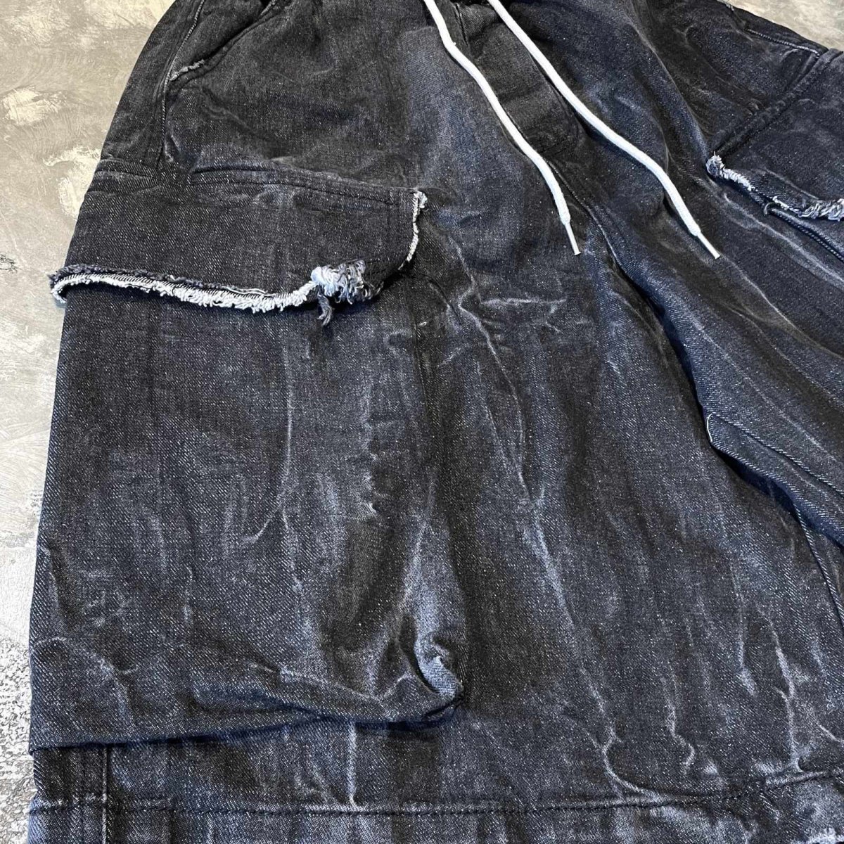 画像5: 【WONDERGROUND】BIG CARGO POCKET WIDE DENIM SHORTS / BLACK / OS (5)