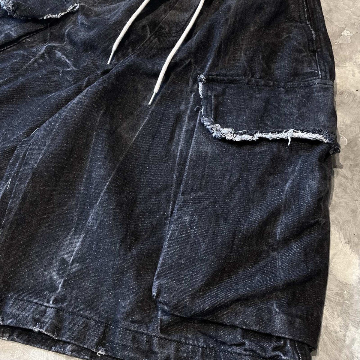 画像6: 【WONDERGROUND】BIG CARGO POCKET WIDE DENIM SHORTS / BLACK / OS (6)
