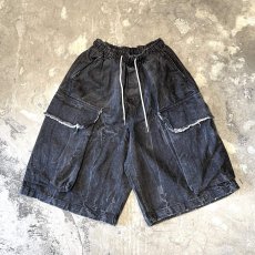 画像1: 【WONDERGROUND】BIG CARGO POCKET WIDE DENIM DARGO PANTS / BLACK / OS (1)