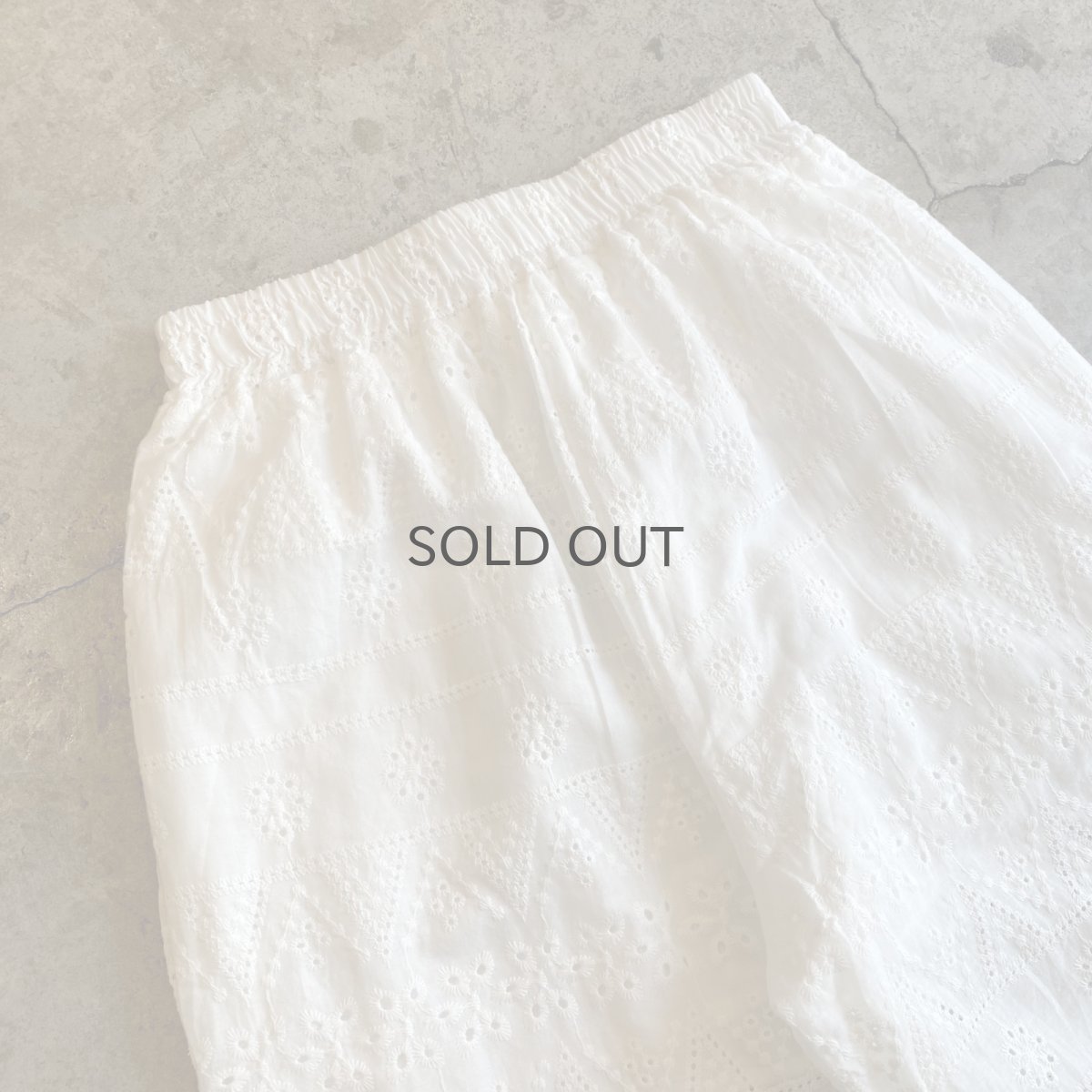 画像9: WHITE COLOR PUNCHING LACE HEM DESIGN PANTS / FREE (9)