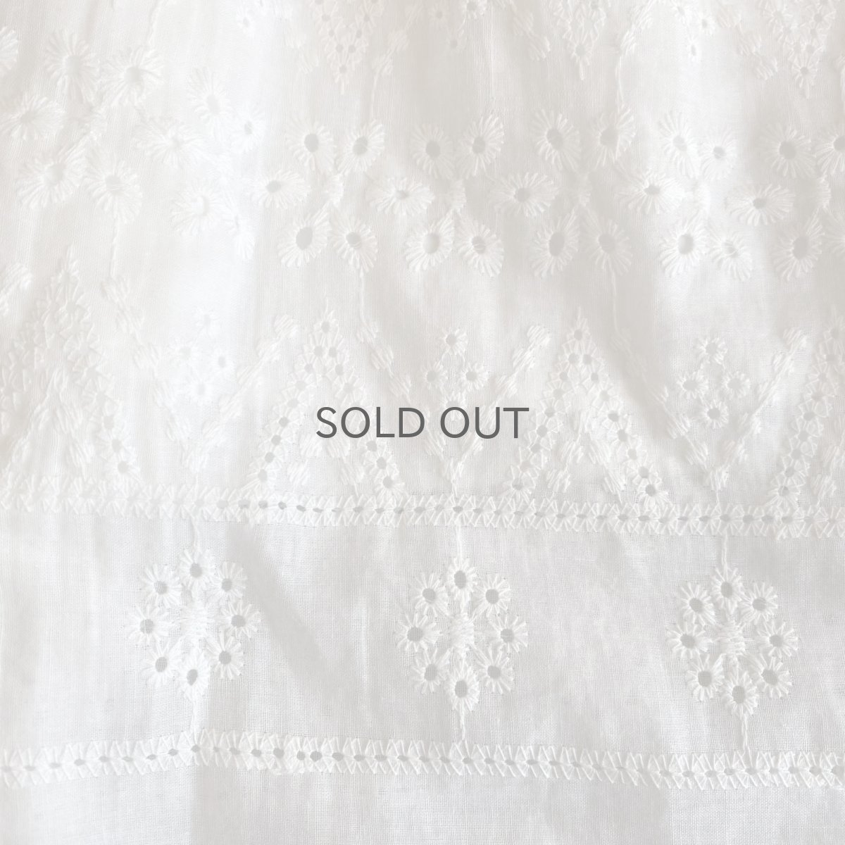 画像8: WHITE COLOR PUNCHING LACE HEM DESIGN PANTS / FREE (8)