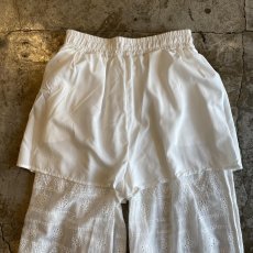 画像10: WHITE COLOR PUNCHING LACE HEM DESIGN PANTS / FREE (10)