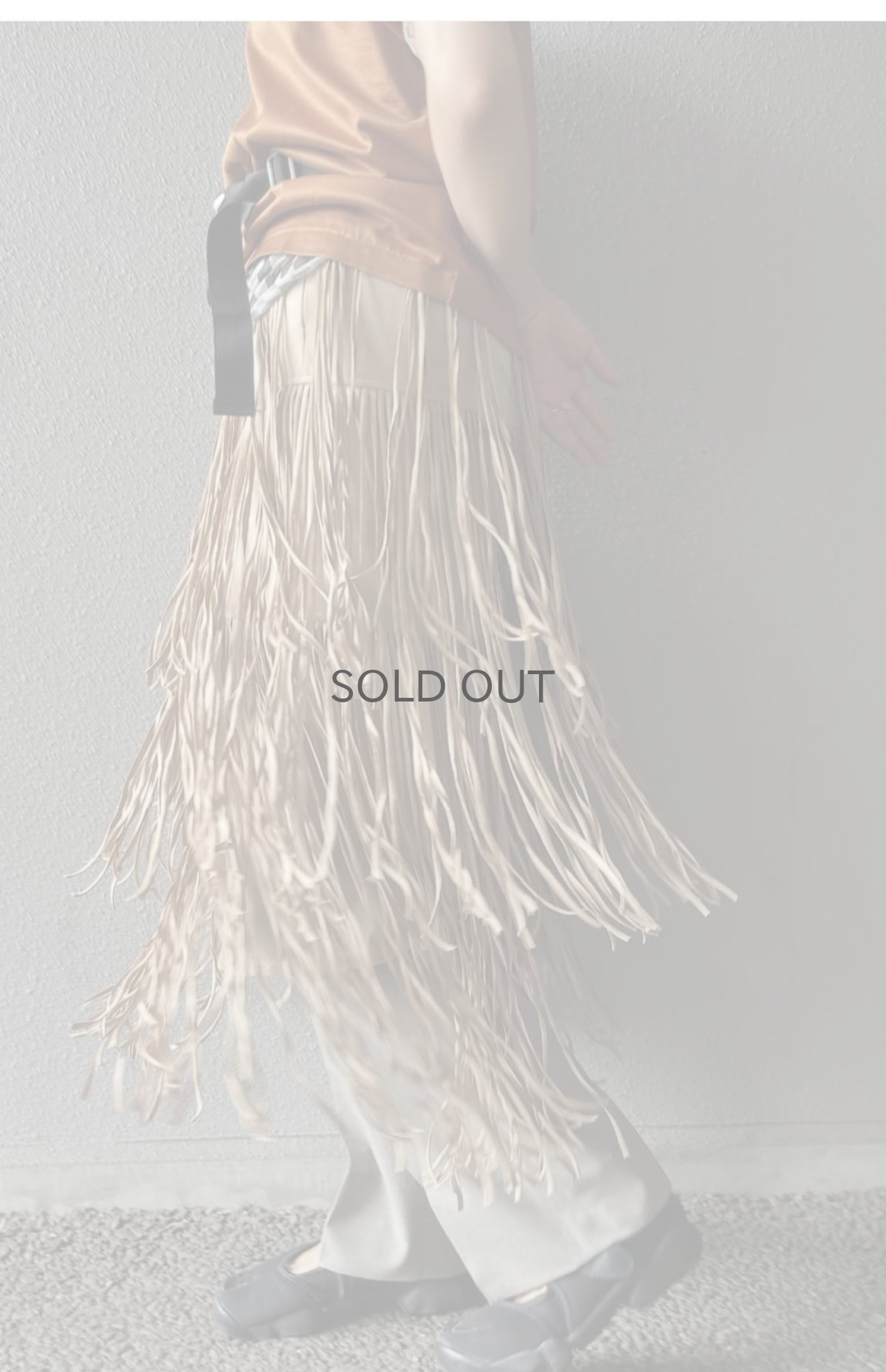 画像12: FAUX SUEDE TIERED DESIGN FRINGE SKIRT / W26 (12)