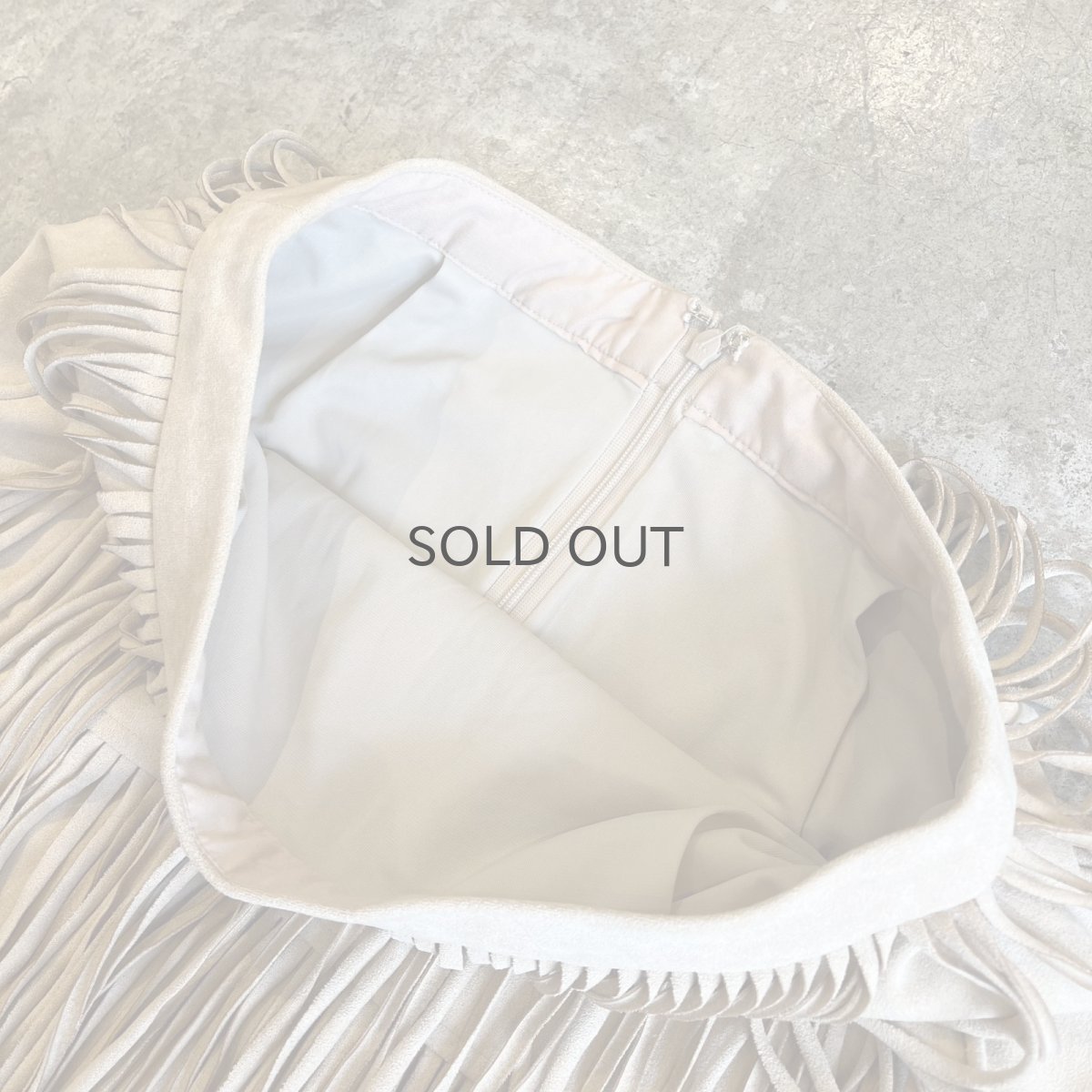 画像8: FAUX SUEDE TIERED DESIGN FRINGE SKIRT / W26 (8)