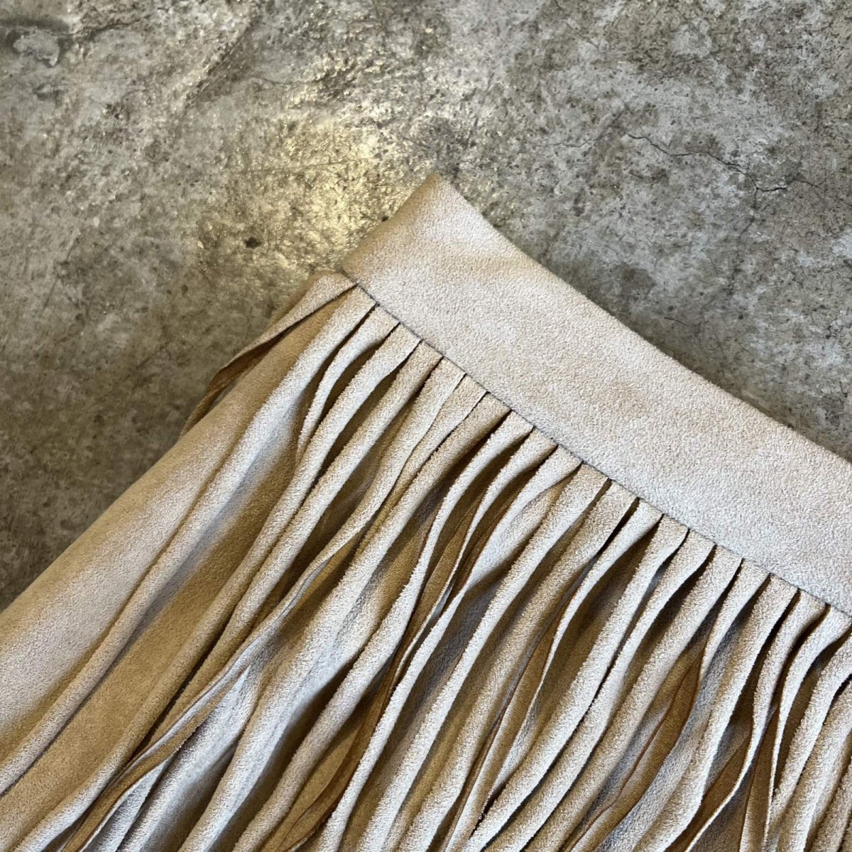画像7: FAUX SUEDE TIERED DESIGN FRINGE SKIRT / W26 (7)