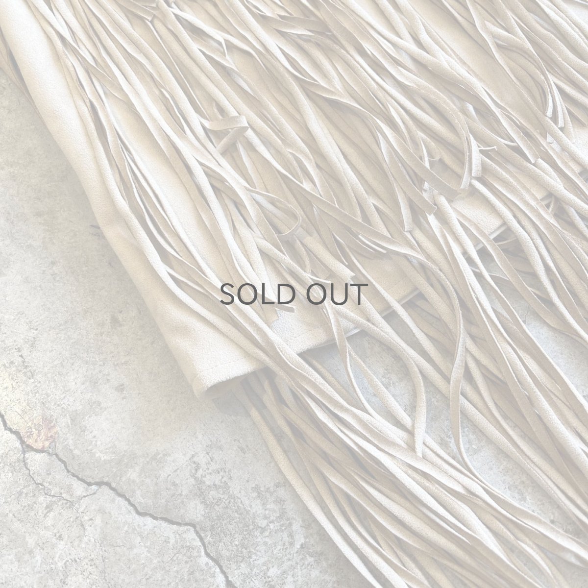 画像4: FAUX SUEDE TIERED DESIGN FRINGE SKIRT / W26 (4)