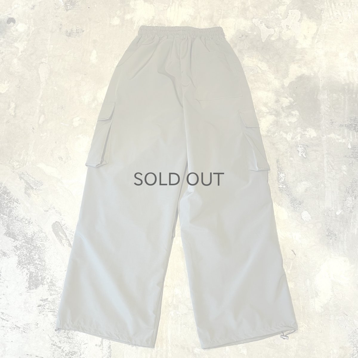 画像2: 【WONDERGROUND】KNEE TUCK WIDE SILHOUETTE CADGO PANTS / GREEN / OS (2)