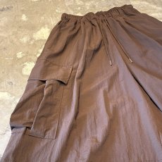 画像7: 【WONDERGROUND】WIDE SILHOUETTE CARGO STYLE SHORTS / BROWN / OS (7)