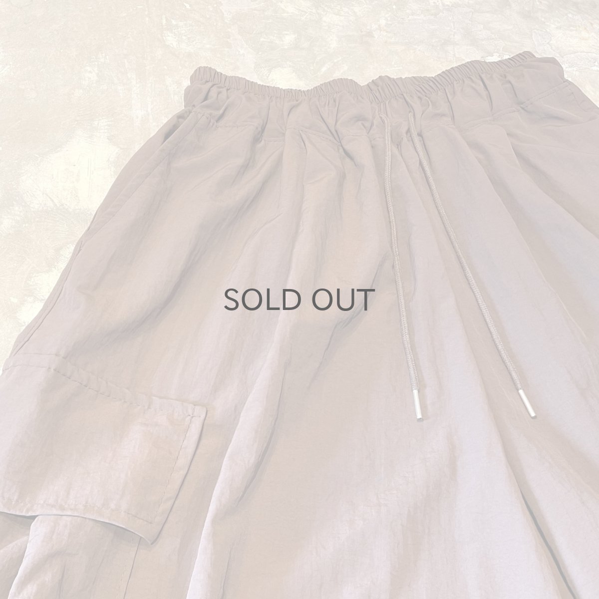 画像3: 【WONDERGROUND】WIDE SILHOUETTE CARGO STYLE SHORTS / BROWN / OS (3)