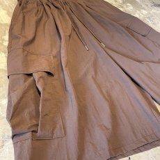 画像5: 【WONDERGROUND】WIDE SILHOUETTE CARGO STYLE SHORTS / BROWN / OS (5)