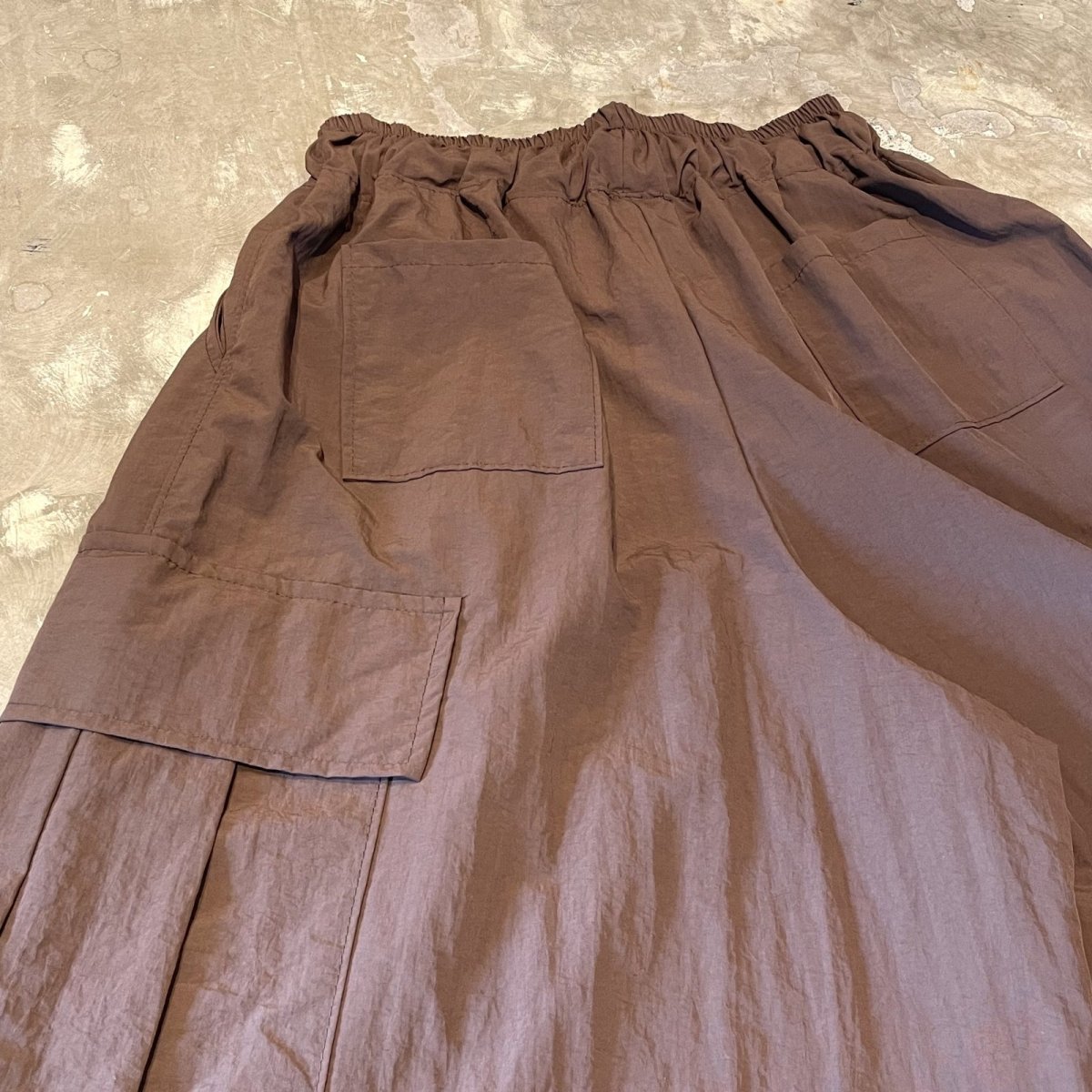 画像9: 【WONDERGROUND】WIDE SILHOUETTE CARGO STYLE SHORTS / BROWN / OS (9)