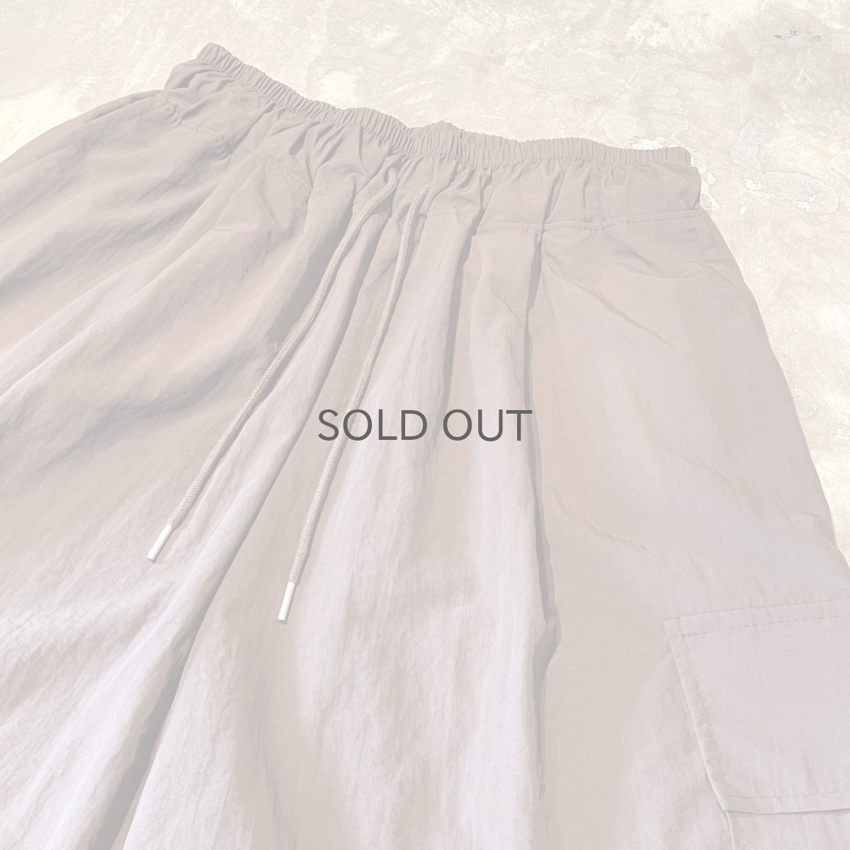 画像4: 【WONDERGROUND】WIDE SILHOUETTE CARGO STYLE SHORTS / BROWN / OS (4)