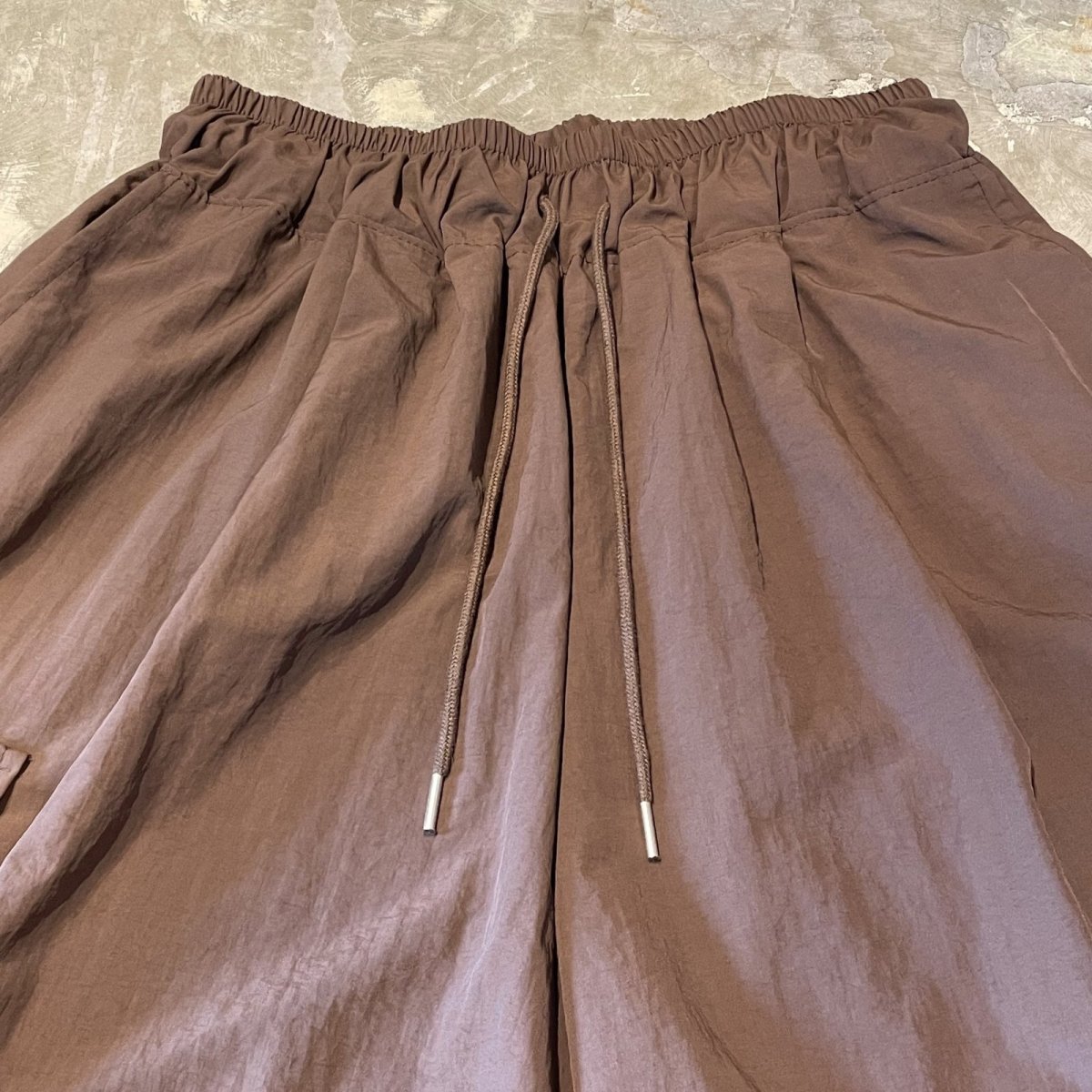 画像10: 【WONDERGROUND】WIDE SILHOUETTE CARGO STYLE SHORTS / BROWN / OS (10)