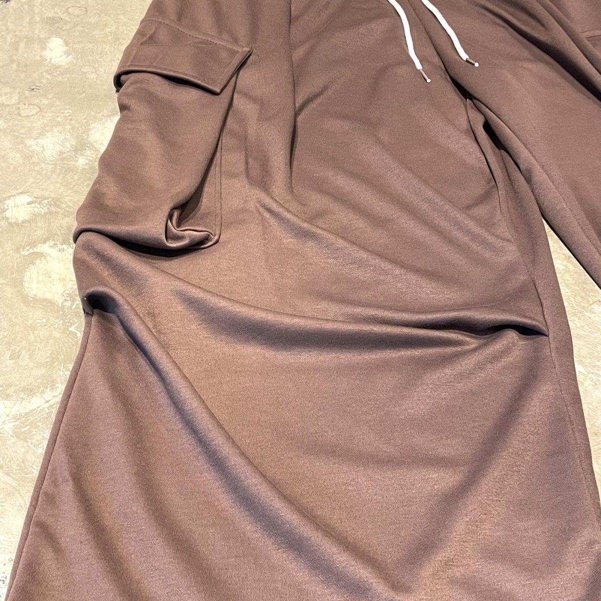 画像7: 【WONDERGROUND】BIG CARGO POCKET WIDE SWEAT PANTS / BROWN / OS (7)