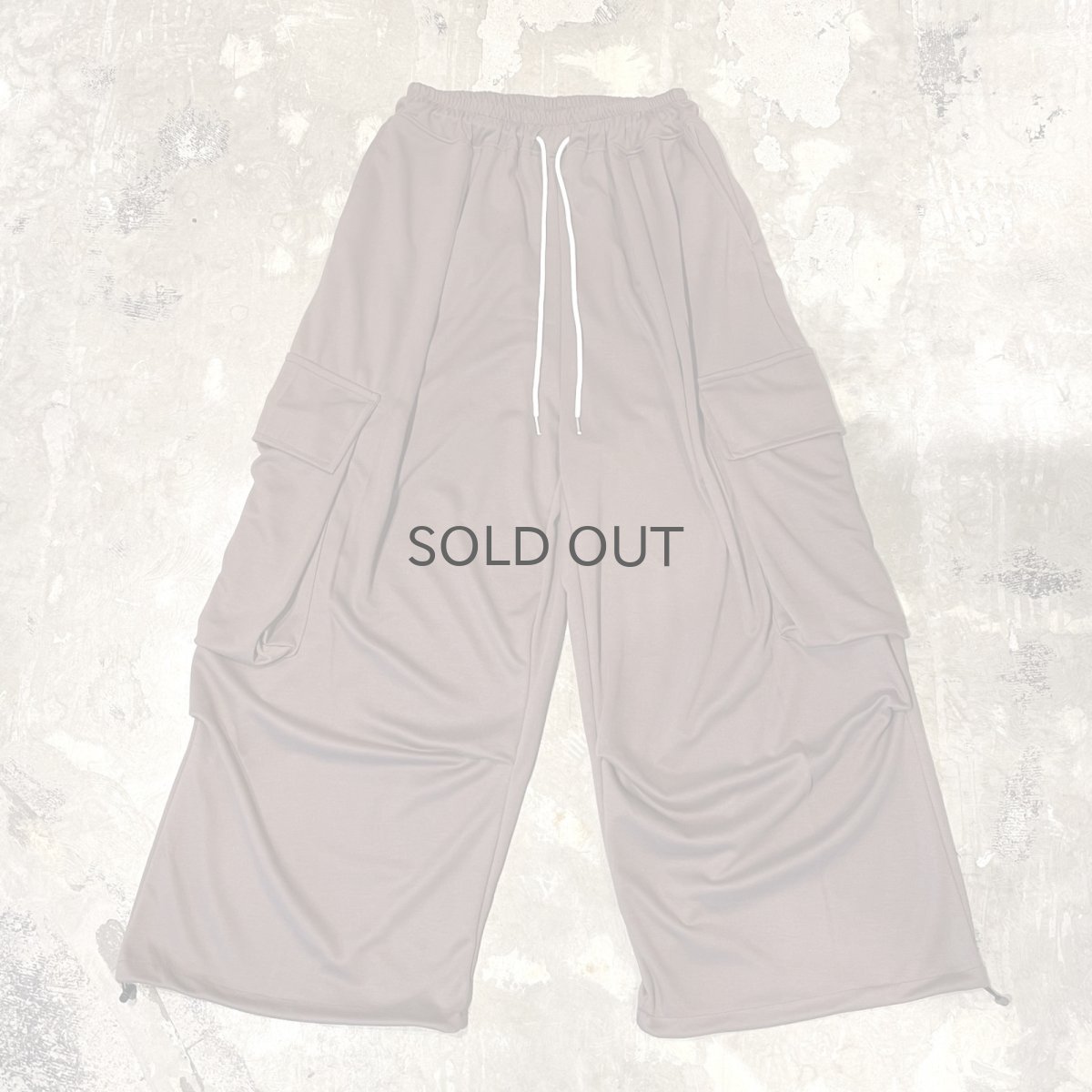 画像1: 【WONDERGROUND】BIG CARGO POCKET WIDE SWEAT PANTS / BROWN / OS (1)