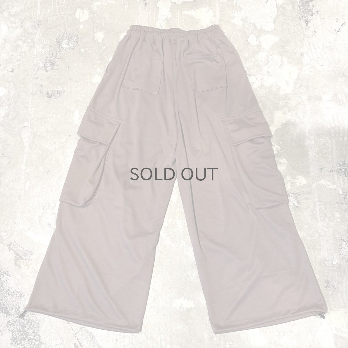 画像2: 【WONDERGROUND】BIG CARGO POCKET WIDE SWEAT PANTS / BROWN / OS (2)