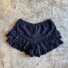 画像1: BLACK COLOR DESIGN TIERED FRILL SHORT PANTS / W24~W33 (1)