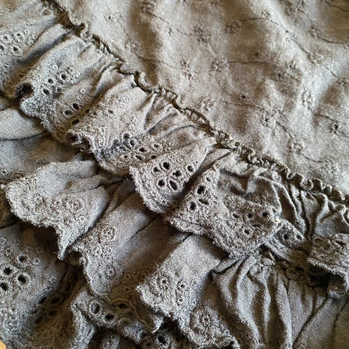 画像7: BLACK COLOR DESIGN TIERED FRILL SHORT PANTS / W24~W33 (7)