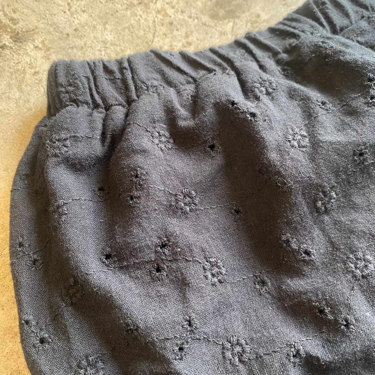 画像9: BLACK COLOR DESIGN TIERED FRILL SHORT PANTS / W24~W33 (9)