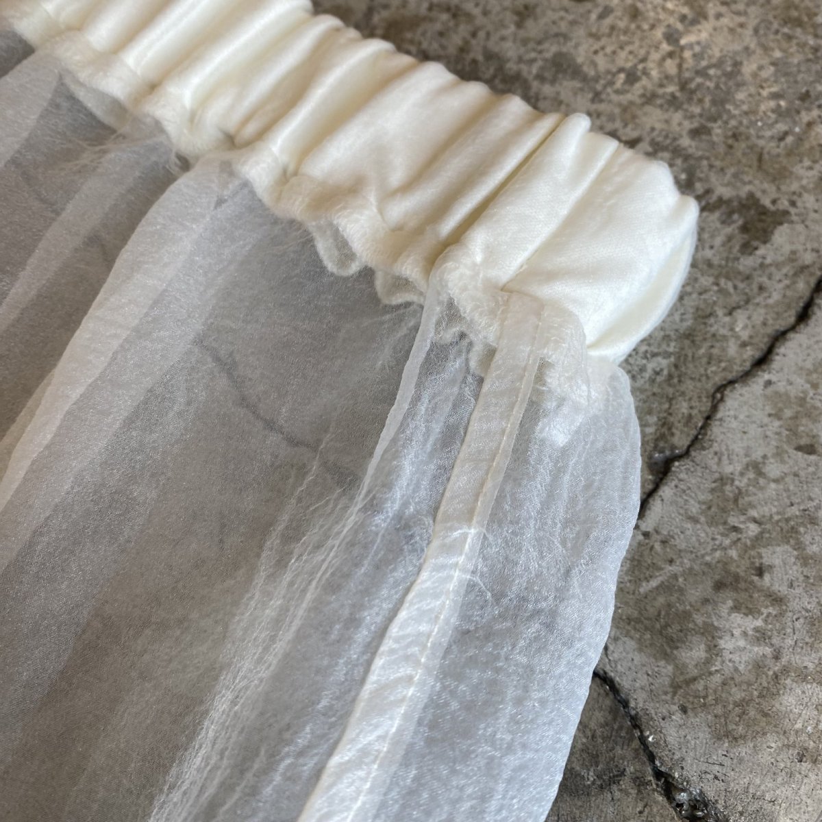 画像12: TIERED DESIGN SHEER TULLE LAYERED LONG SKIRT / W24~W36 (12)