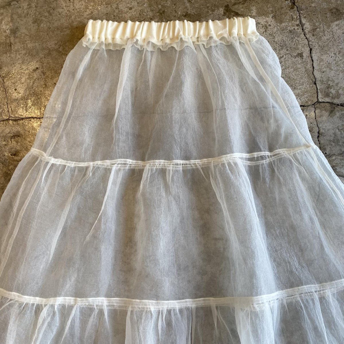 画像4: TIERED DESIGN SHEER TULLE LAYERED LONG SKIRT / W24~W36 (4)