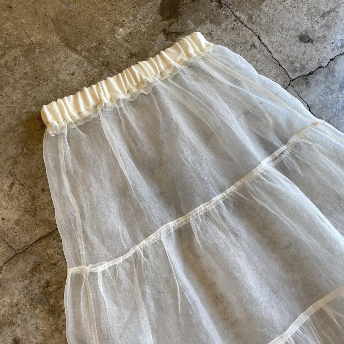 画像3: TIERED DESIGN SHEER TULLE LAYERED LONG SKIRT / W24~W36 (3)