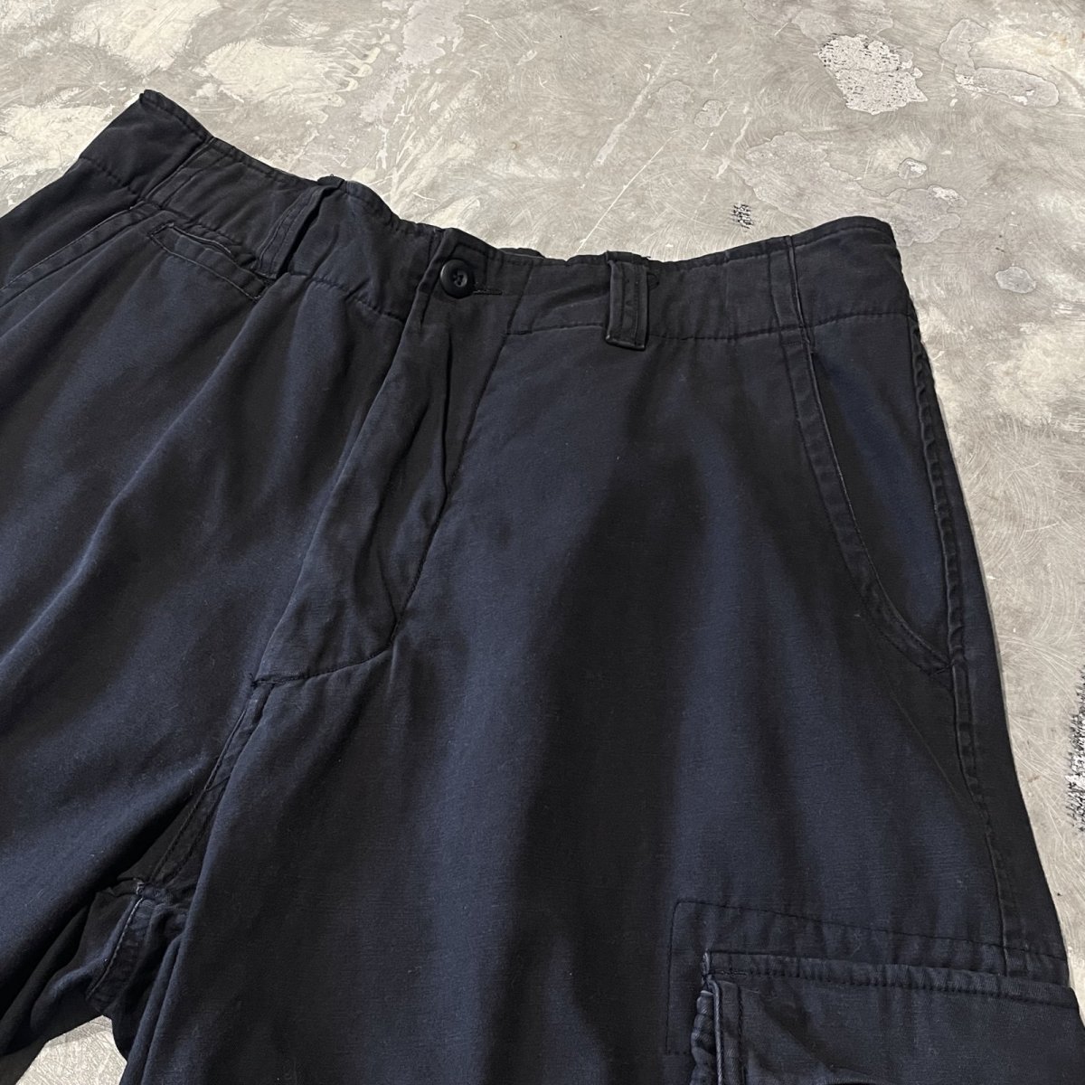 画像4: BLACK COLOR CARGO STYLE WIDE SILHOUETTE SHORTS / ~W34 (4)