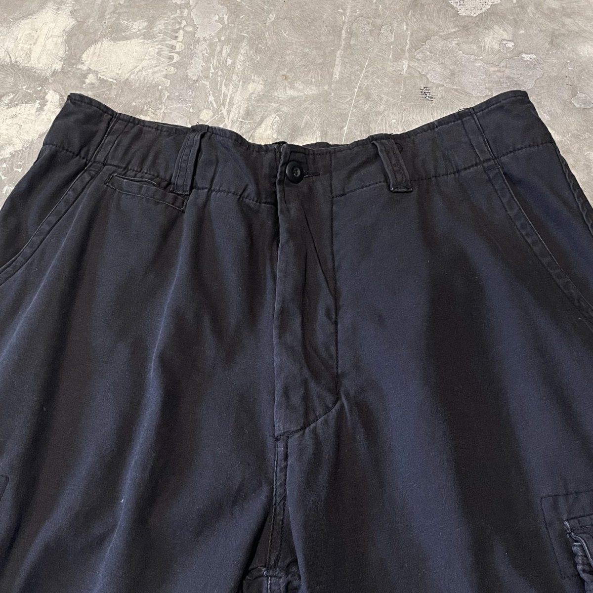 画像11: BLACK COLOR CARGO STYLE WIDE SILHOUETTE SHORTS / ~W34 (11)